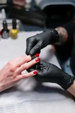 Νύχια & Beauty Studios